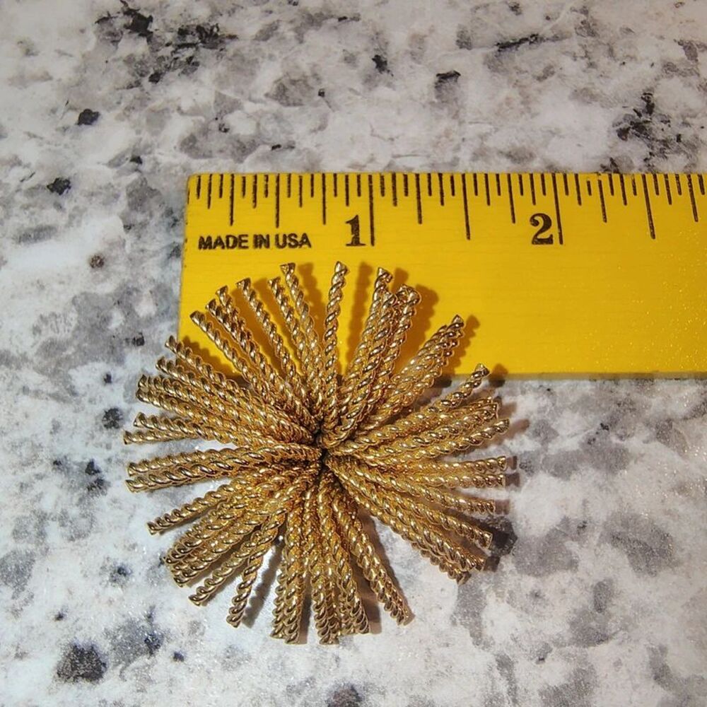 Vintage Berger Gold Tone Fireworks Burst Clip On Earrings & Brooch Set